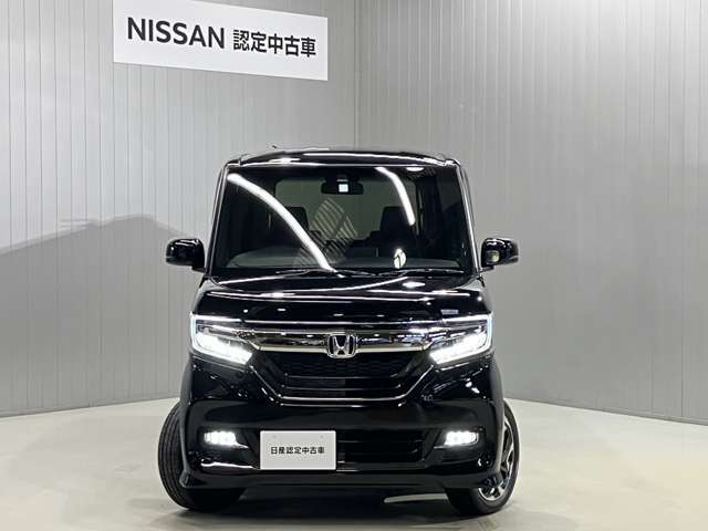 シンプルでありながら、ひと目でN-BOXとわかる練されたデザイン♪