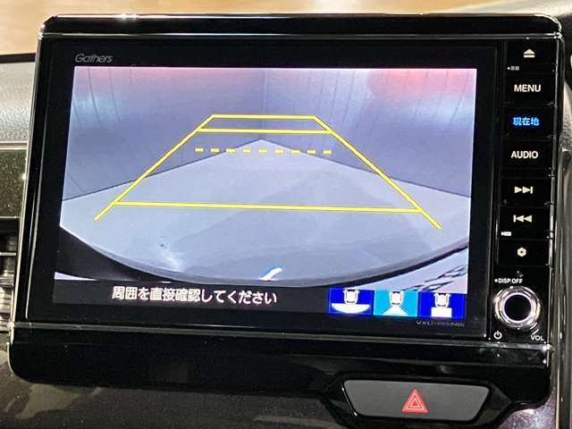 【バックモニター】駐車時に後ろの映像がナビゲーションにうつるので駐車がらくらく★車庫入れが心配なかたもバックモニターで安心★