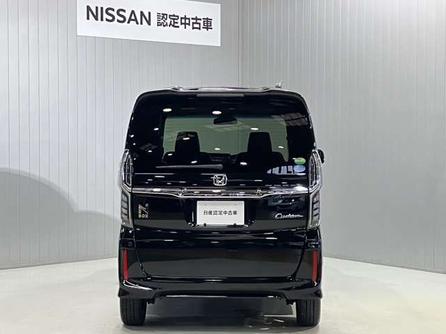 プライバシーガラスで夏場も涼しく、室内の保護にもなりますね！