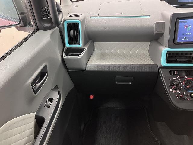 運転席広々