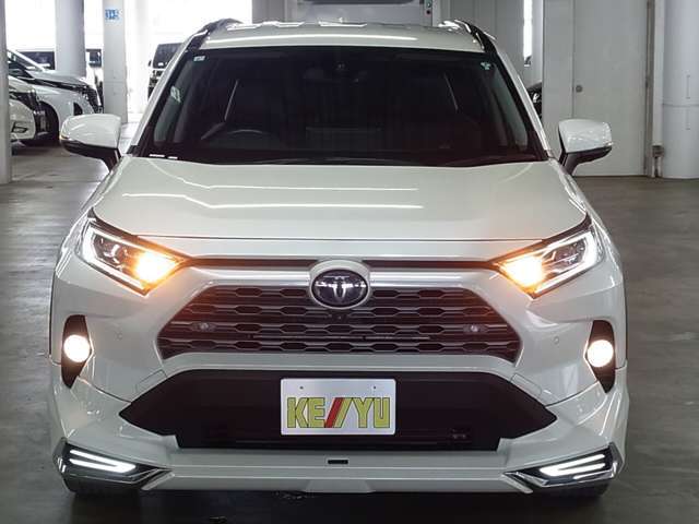 自社陸運局指定工場完備！国家資格車検検査員資格を持った整備士による整備。走行に関係のない所も不具合箇所があれば修理してお渡しいたします。