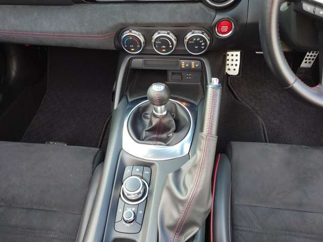 6速MT車