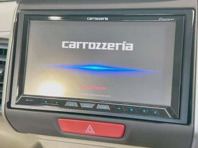 【ナビゲーション】目的地までしっかり案内してくれる使いやすいナビ。Bluetooth接続すればお持ちのスマホやMP3プレイヤーの音楽を再生可能！毎日の運転がさらに楽しくなります！！
