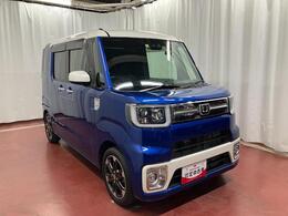 両側スライドドアなので、狭い駐車場や壁際でも安心！