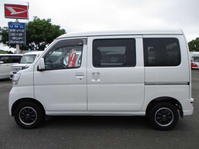 女性スタッフも常駐しておりますので『車屋さんって入りにくい』なんて大丈夫♪おひとりさまでも安心してどうぞ～♪♪