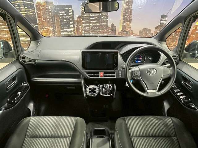 大阪府四条畷市にミニバン車を『お値打ち価格』で展示している良質中古車専門店です。全車、事故歴修復歴なしの車両限定で取り扱い！。関西地域で最もお得な価格かつ最良質車をご提供できるよう努めております。
