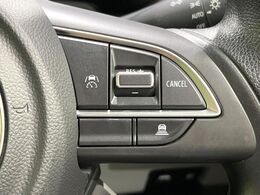 【アダプティブクルーズコントロール】高速道路での長距離走行が楽に！！自動で速度を保つクルーズコントロールが、衝突軽減システムと連携し、前方の車両を感知して車間を保つように速度調節してくれます！！