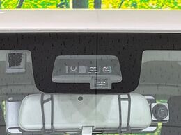 【スズキ　セーフティサポート】走行中に前方の車両等を認識し、衝突しそうな時は警報とブレーキで衝突回避と被害軽減をアシスト。より安全にドライブをお楽しみいただけます。