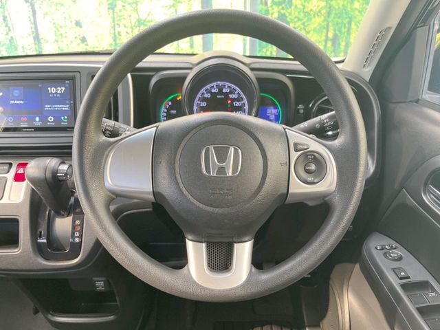 【ステアリングスイッチ】運転中、前方から目線をそらすことなく、オーディオ等の操作が可能な便利機能！安心＆快適なドライブを演出してくれます♪
