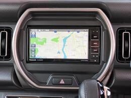 7インチワイドのナビを装着！はじめての場所などへのドライブもナビがあれば安心！