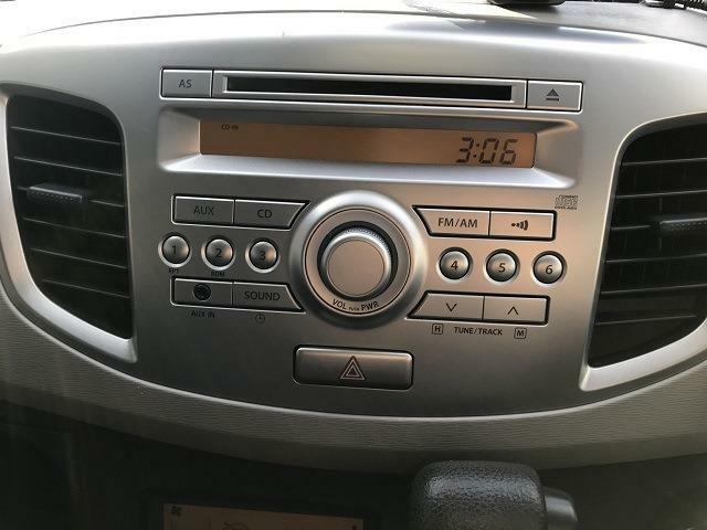 CDチューナー付きです。車内でラジオ番組やCDの再生を楽しむことができます。