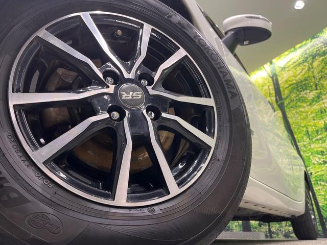 【14インチアルミホイール】外観にマッチしたアルミホイールを装着しております。各種アルミホイールや、スタッドレスタイヤも取扱いしております。是非ご相談ください♪