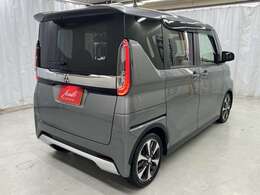 【全国納車OK】　現車をご覧になれないお客様でも、安心してお車をご購入いただける環境を整えております。 色々な角度から撮影したたくさんの画像など豊富な資料送りいたしております。