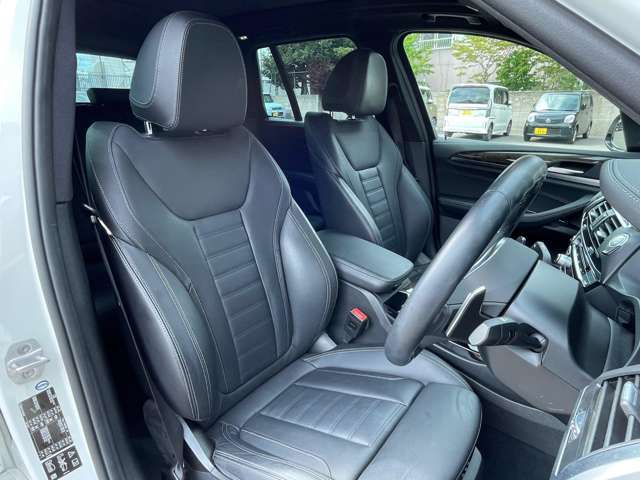 ご遠方の場合でも、下取り車両の金額を概算でお出しすることは可能でございます。車検証をお手元に、走行距離をご確認の上お問い合わせくださいませ。