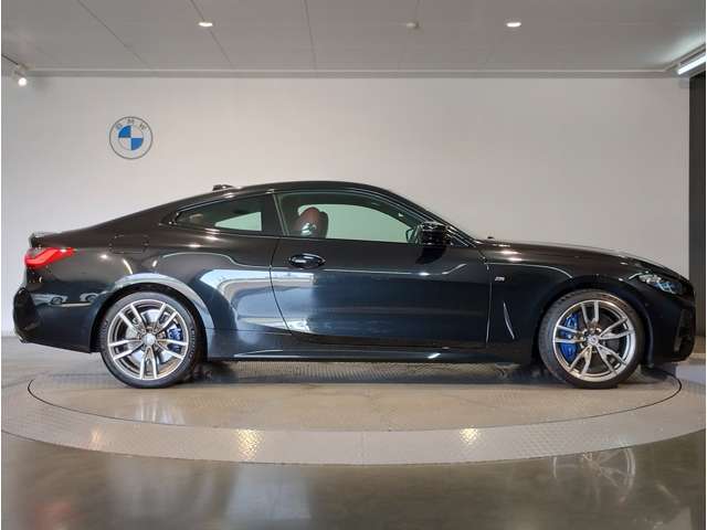 ご納車後も全国約200拠店のBMW正規ディーラーサービス工場にて保証対応いたします。お近くのBMW正規ディーラーをご案内の上、アフターメンテナンスをお受け頂けますので、安心してお乗りいただけます！！
