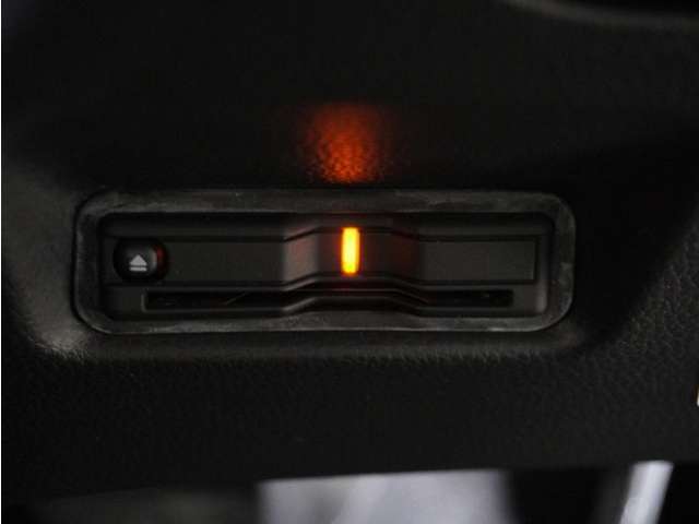 【ETC車載器】高速道路のご利用時にとても便利なETC車載器。セットアップ(費用別途)後にお渡ししとなります。