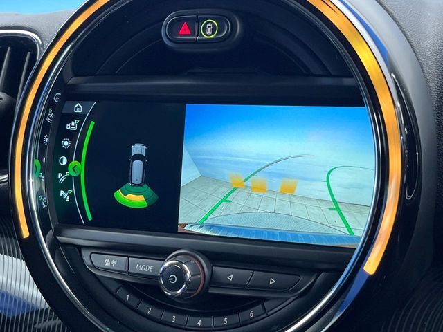 ●バックカメラ：便利な【バックカメラ】で安全確認もできます。駐車が苦手な方にもオススメな便利機能です。