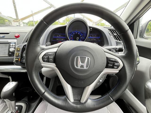 ご好評につき、お得なパック販売を継続中♪全国保証・定期点検・次回車検の基本料金・登録費用・車庫証明・希望ナンバー・ロードサービス等♪大切なおクルマを末永くお乗り頂けます♪（遠隔地を除く）