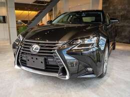 外装は現状でも綺麗な状態ですが、ガラスコーティングを施工することによりさらに長期間綺麗な状態を保つことが可能です。