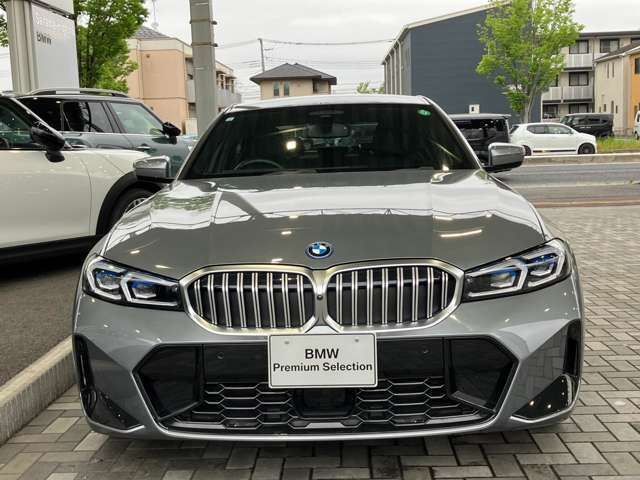 このお車は【浦和美園支店】に展示中です！ご来場、お問い合わせをスタッフ一同お待ちしております。＜住所＞埼玉県さいたま市緑区美園6-11-1　＜TEL＞048-812-2525
