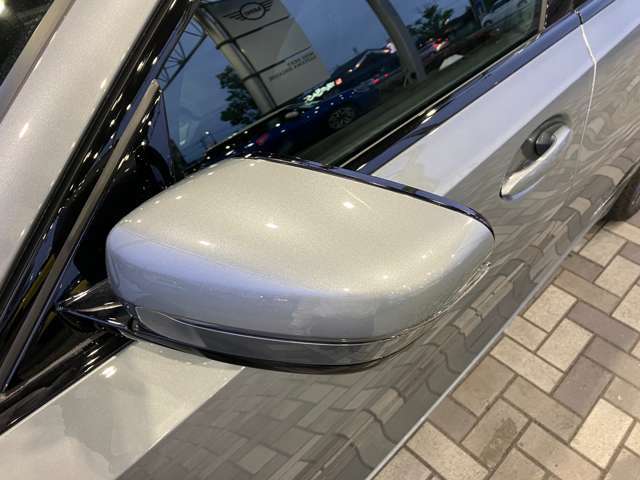 このお車は【浦和美園支店】に展示中です！ご来場、お問い合わせをスタッフ一同お待ちしております。＜住所＞埼玉県さいたま市緑区美園6-11-1　＜TEL＞048-812-2525