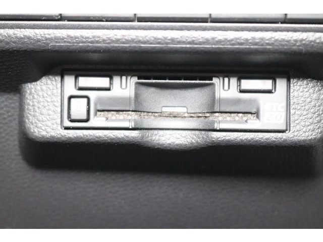 ETC車載器を装備。　高速道路の料金所の通過がスムーズです。