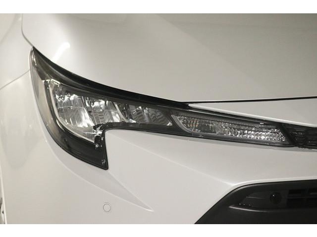 視認性が良く、信頼性も高いヘッドライトです。