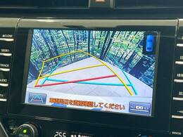 【バックカメラ】駐車時に後方がリアルタイム映像で確認できます。大型商業施設や立体駐車場での駐車時や、夜間のバック時に大活躍！運転スキルに関わらず、今や必須となった装備のひとつです！