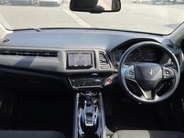 インパネ周りの画像です。店舗にて現車の確認もいただけますので、お電話で在庫のご確認の上是非ご来店くださいませ！！！ワクワクするクルマ選びをご提案します！