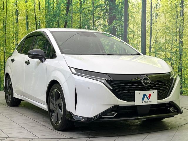 大好評のボディコーティング「弾スプラッシュコート」もご納車までに施工可能。通常のガラスコートと異なる、耐久年数6年の無機質ガラスコーティングが、ボディをキレイな状態に保ってくれます。