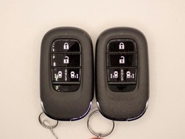 ◆三重県最大級の大型屋内中古車センター♪ヴァーサス鈴鹿店です♪オールジャンルの展示車が盛り沢山です♪在庫の無い車両のオーダーも受け付けます♪電話→059-384-5050までお問合せ下さい◆