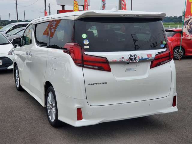 ☆チャンスの魅力4☆　お客様のカーライフをトータルサポート！！多くのお客様に、ご購入後も永いお付き合いを、させて頂いています！任意保険や車検は勿論、日常のオイル交換など、お任せ頂いています！！