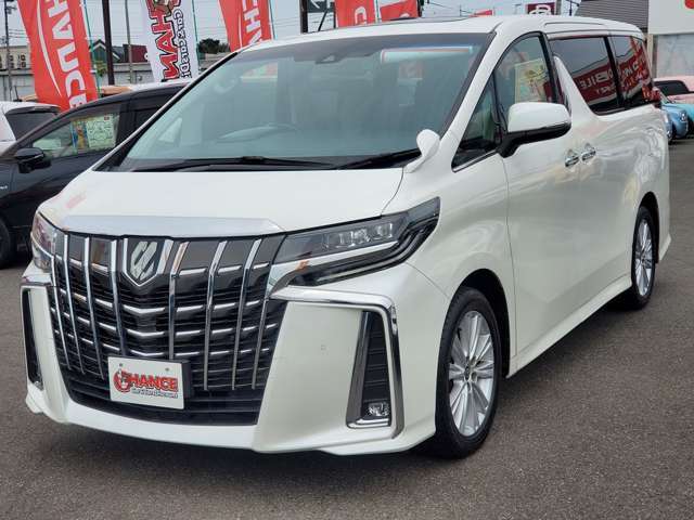 中古車を購入する際、オートローンの金利は重要な要素です。当店では、お客様の負担を軽減するために、業界でも特に低い金利を提供しています。