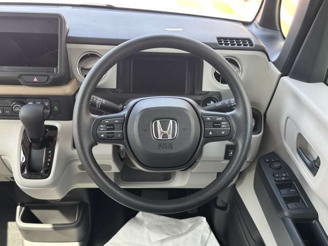 ★修復歴車一切ありません！それどころか、弊社の仕入在庫につきましては、フェンダー、ボンネット、ドアパネル等の交換歴、修理歴のある車両は基本的に仕入れを行いませんので高品質な車両のみ在庫で揃えています！