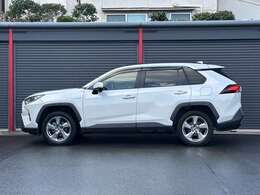 ☆RAV4　ハイブリッドG　4WD　入庫しました☆　※　ご来店の際は事前に展示店舗の確認をお願い致します。　（掲載店舗にお車がない場合がございます）