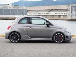 ●弊社でのご購入に際しましてはオートローンのご利用も可能です（ご利用には事前審査が必要となりますのでご相談ください）　●アプラス/　オリエントコーポレーション/　ジャックス/　プレミア（50音順）