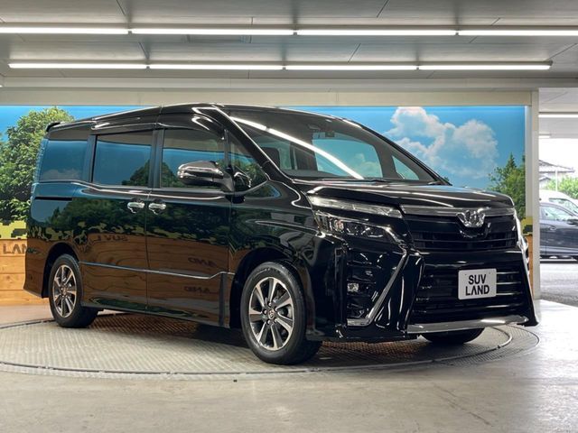大好評のボディコーティング「弾スプラッシュコート」もご納車までに施工可能。通常のガラスコートと異なる、耐久年数6年の無機質ガラスコーティングが、ボディをキレイな状態に保ってくれます。