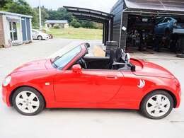 この度は当店在庫をご覧頂き誠にありがとうございます。 ご不明な点等ございましたら、お気軽にメール又はお電話にてお問合せ下さい♪