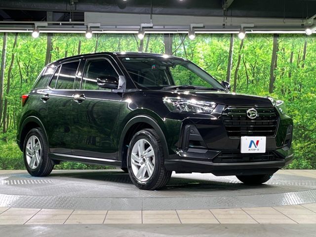 高透明度のガラス皮膜で撥水はもちろん、上質なツヤ・光沢を実現。紫外線や酸性雨から大切な愛車を保護し、色あせ・劣化を防止。「弾スプラッシュコート」、「弾プリミッサコート」からお選びいただけます。