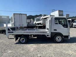 【Gライオントラック徳島営業所TEL：088-679-1103】