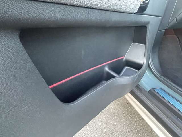 ご購入頂いたお車を、汚れや酸性雨被害、糞害被害、鉄粉飛来などから守る、ボディコーティングを当店では推奨しております。