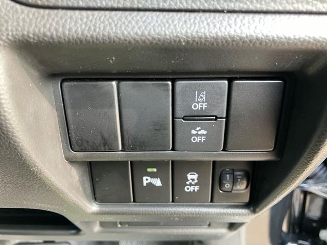 【コーナーセンサー】駐車時など障害物をセンサーが察知しアラームで教えてくれます！あると便利な装備です☆