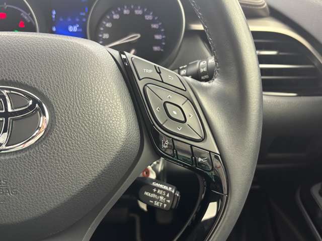 【運転席操作部】快適なドライブを楽しむための機能が装備されています！運転席から触れるので、使いやすいです！除菌プランいれていただくと、さらに清潔で安心していただけます！