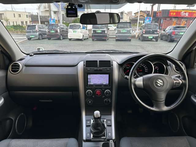 5速マニュアル　4WD　カロッツェリアメモリーナビTV　ユピテル前後2カメラドライブレコーダー　ETC　スマートキー　クルーズコントロール　前席シートヒーター　純正17インチAW　HID　DVD再生可