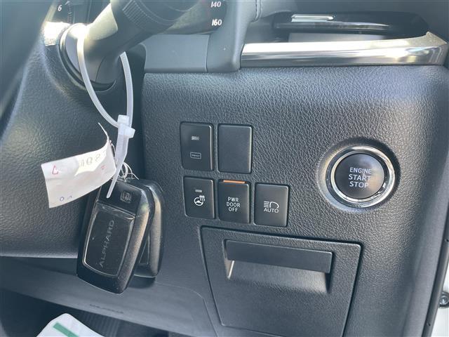 【運転席操作部】快適なドライブを楽しむための機能が装備されています！運転席から触れるので、使いやすいです！除菌プランいれていただくと、さらに清潔で安心していただけます！