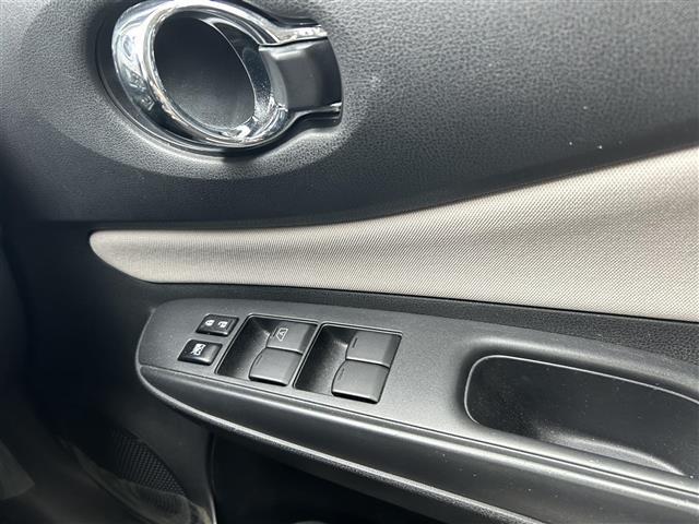 気になる車はすぐにお問い合わせください！画面右側の0066から始まる無料ダイヤルからお問い合わせ下さい！専門スタッフがお車のご質問にお答えいたします！