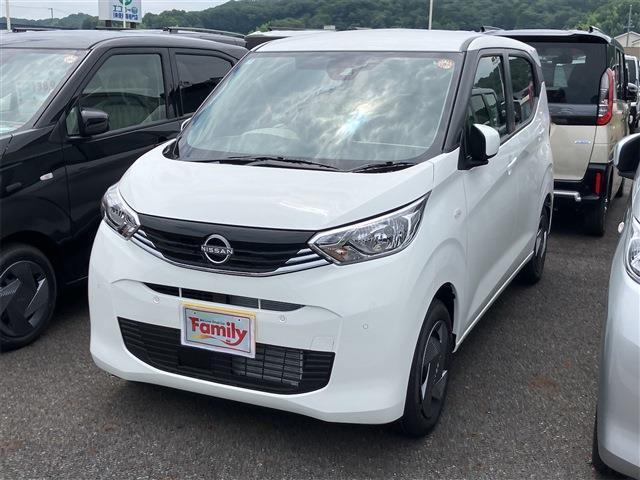 【アフターサポートもお任せ】購入後の車検・オイル交換、鈑金修理、コーティング等、全て自社工場で作業できます！