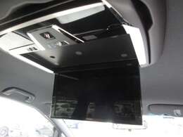 後席専用フリップダウンダウンモニター付で、長距離でも退屈しません♪