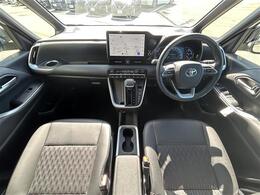 こちらインパネ全体の写真になります。納車はおおむね2週間程度（必要書類の状況により）で行っております。人気の車両になりますので、お早目のご検討をおすすめします。当店自慢の一台です！