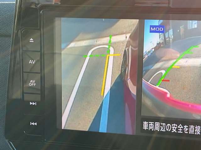 【サイドブラインドモニター】幅寄せや縦列駐車をする時にかなり便利です。